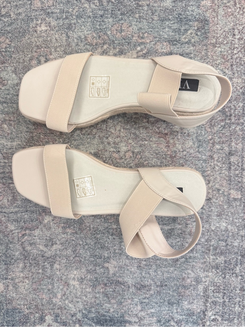 NWOT VICI Women's Neutral Nude Strappy Sandals - Comfortable Elastic Slingback